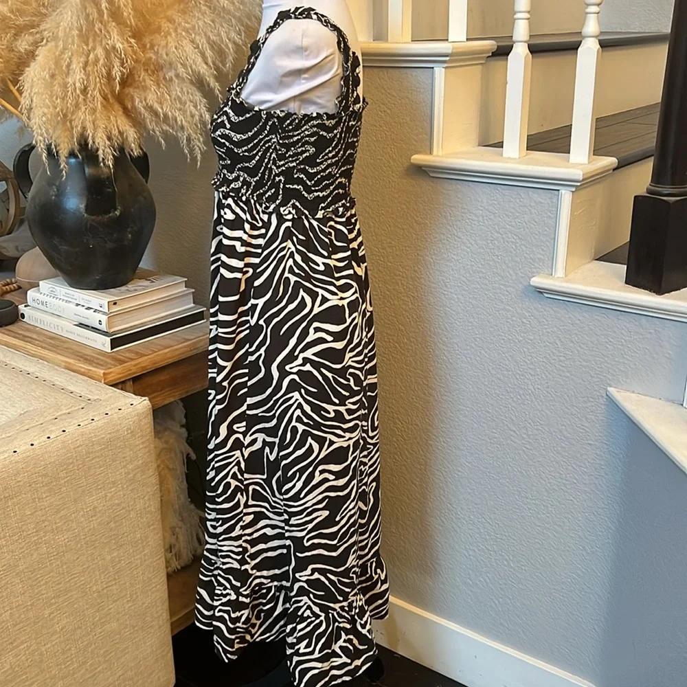 RAILS Rumi Printed Smocked Midi Dress Size Small - Picture 6 of 9